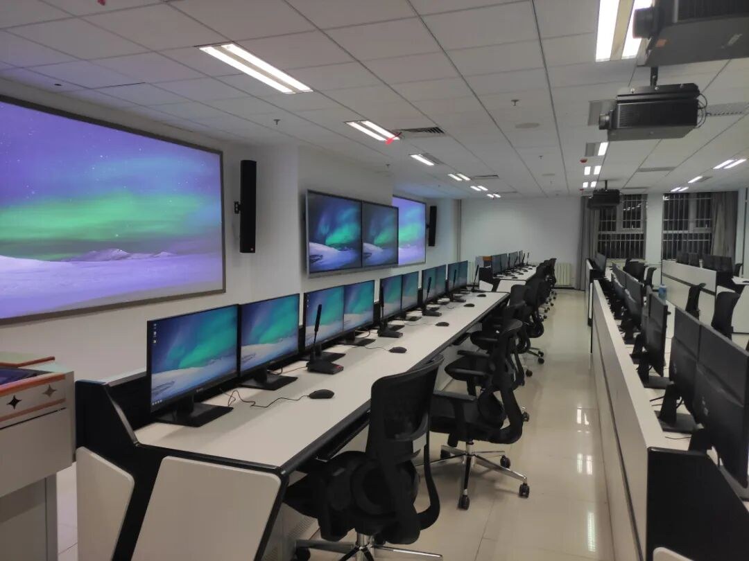 The laboratory is laid out to international standards, spacious and bright