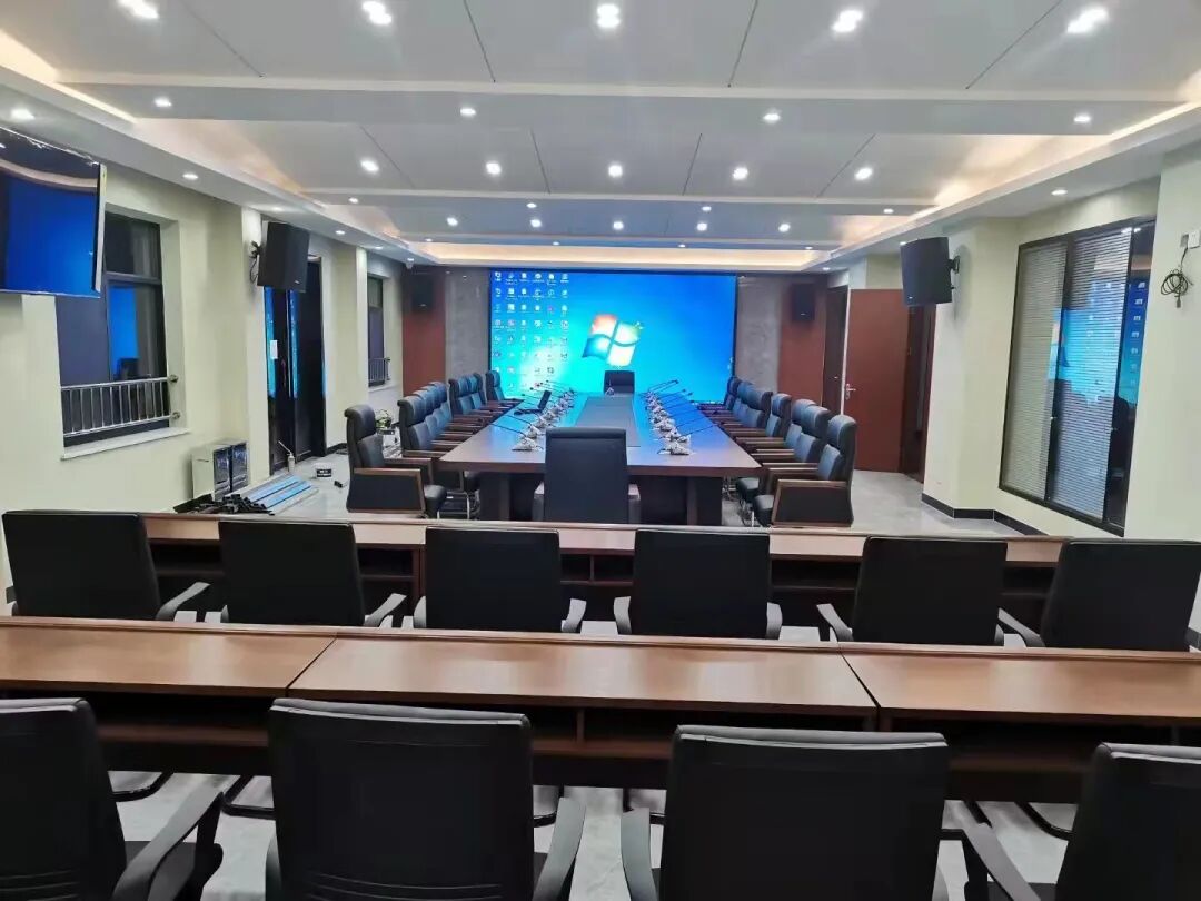 Relacart TSG-600 and TSG-910 Wired Gooseneck Conference Microphones for the Village-Town Group of Tianyuan District, Hunan