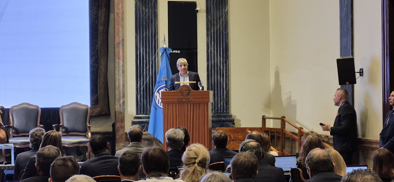 Relacart UR-2Q Quad-Channel True Diversity Wireless System at the XXIII ASSAL/IAIS Insurance Regulation Conference in Latin America