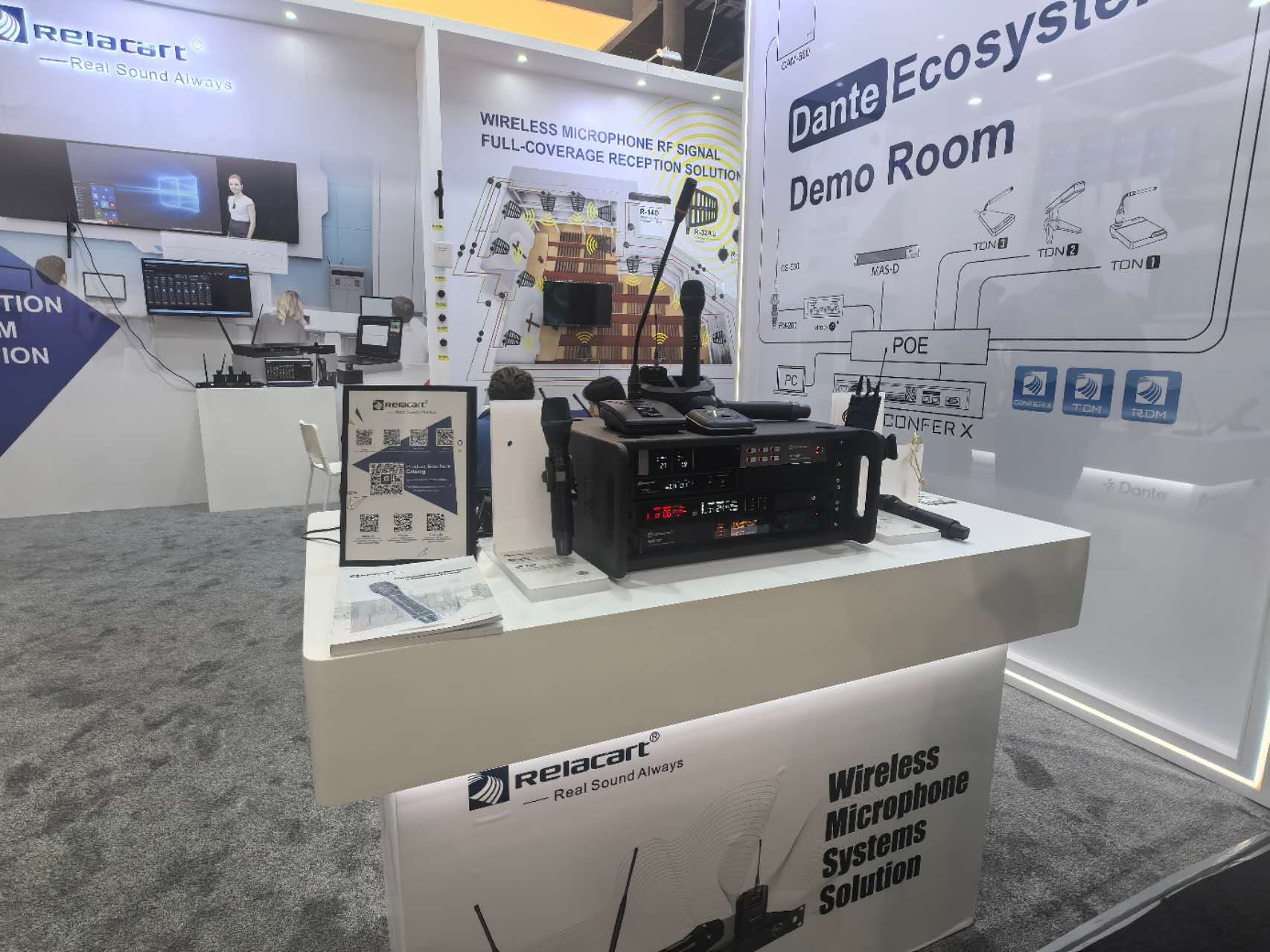 Live from the Exhibition | Relacart Unveils Smart Management Solutions, Leading Innovation in Education and Business!