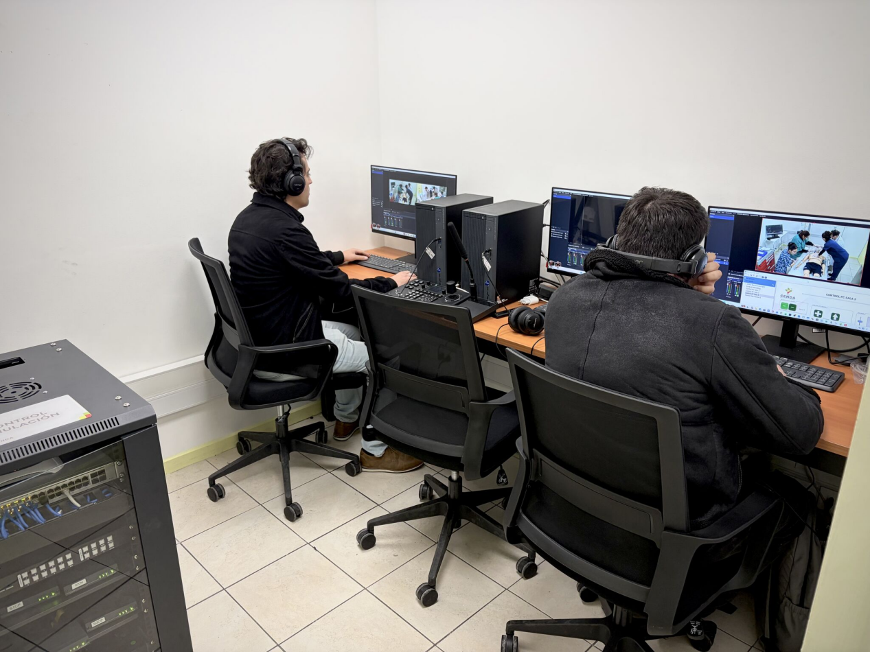 Relacart TDN1 Dante Microphones Power Clinical Simulation Center at Chile's Hospital Barros Luco Trudeau