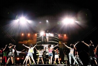 Escorting for melodrama 